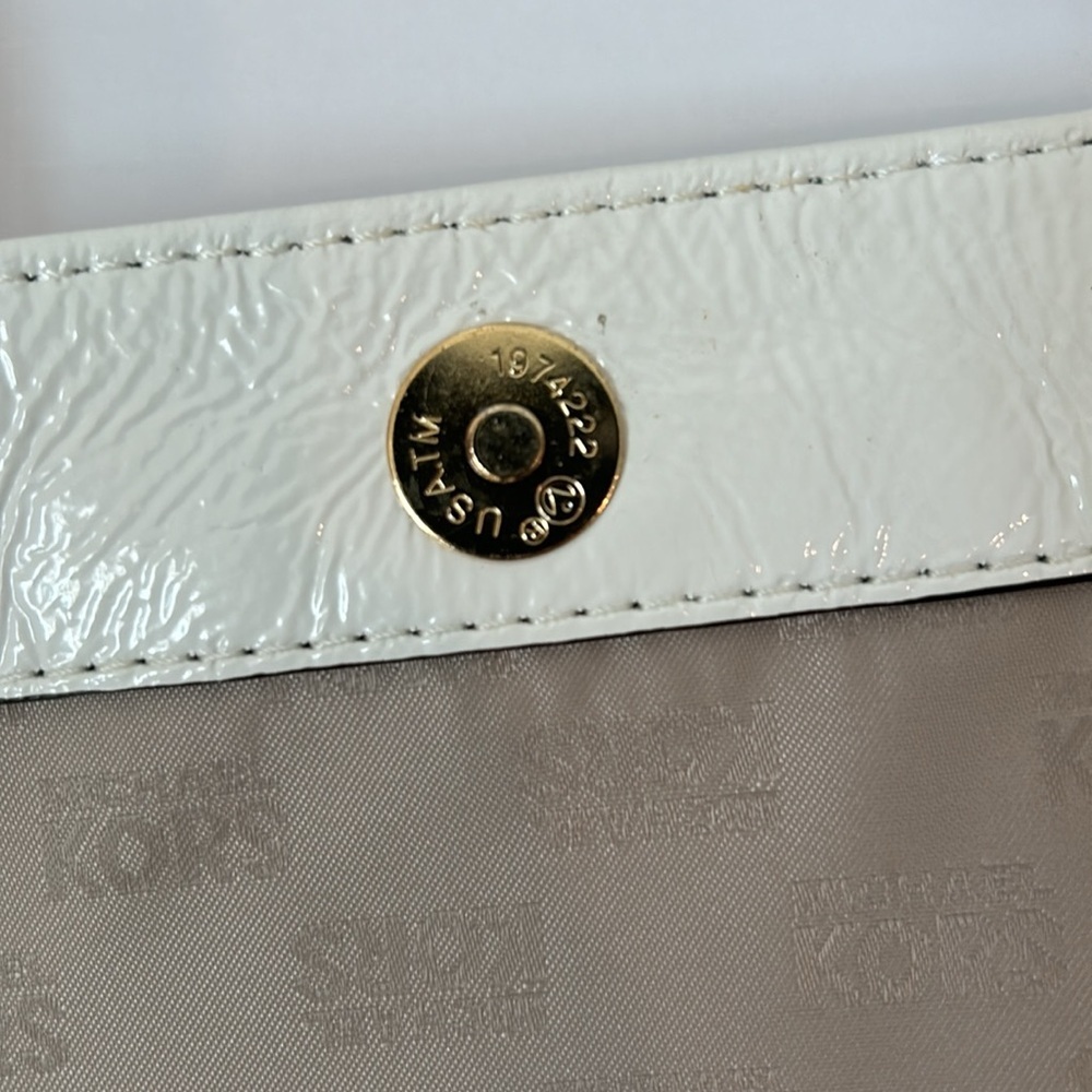 MICHAEL Michael Kors Beverly Coated Leather Oversized Clutch Shoulder Bag White - Picture 11 of 15